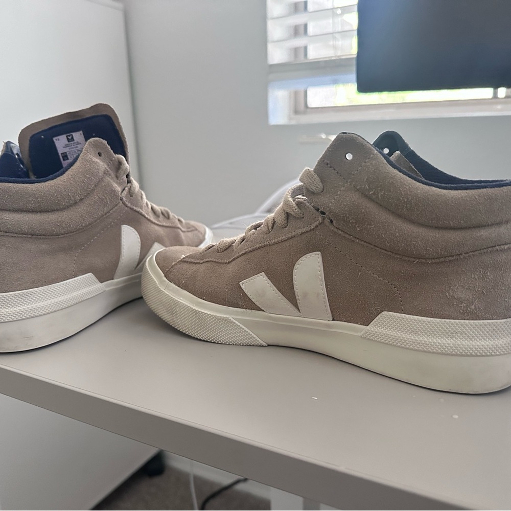 Veja Menotaur Dune Sneaker Size 8 - Picture 5 of 5